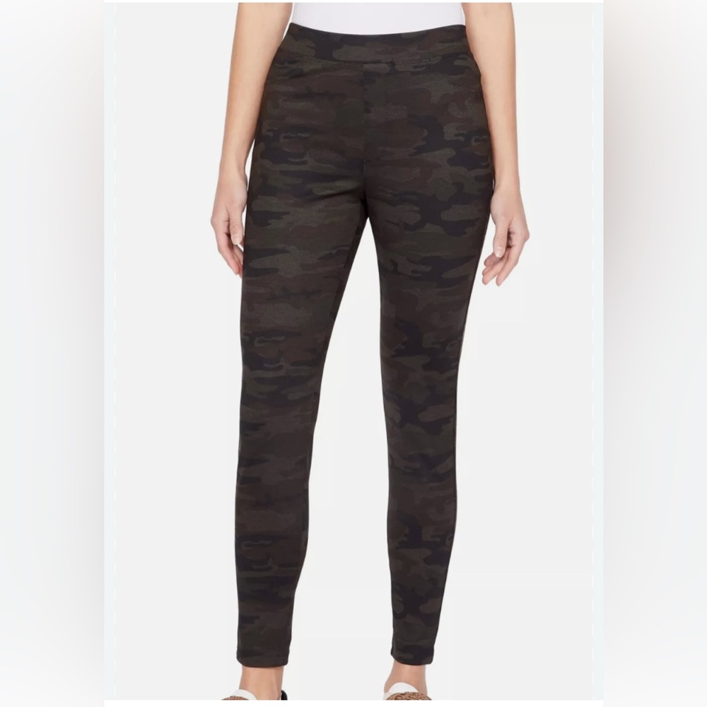 Sanctuary Runway Ponte Leggings/Pants With Functional Pockets, Forest Camo